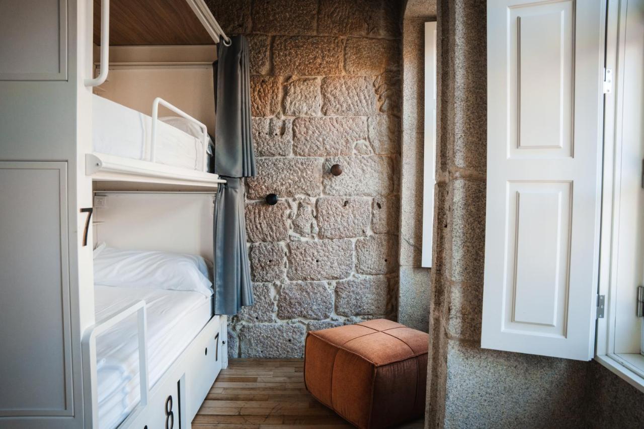 Ostello The House Ribeira Oporto
